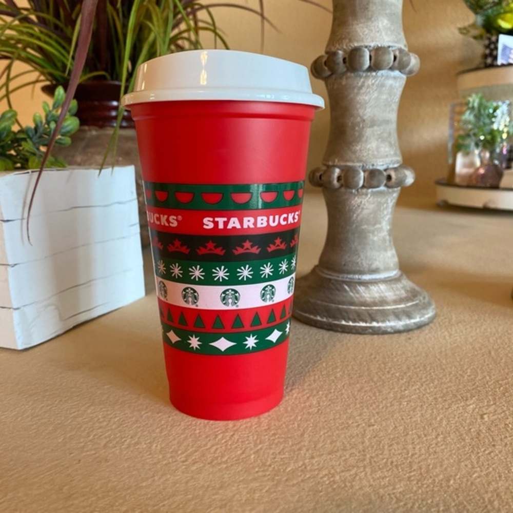 Starbucks Holiday 2020 Reusable Plastic Cup + Lid